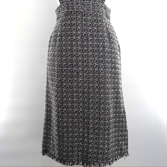 Tweed jumper dress with fringed hemline - Picture 3 of 9